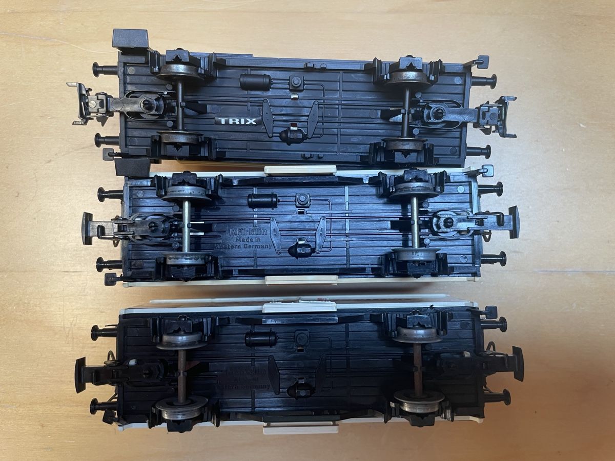 Märklin Modellini di ferrovie: 3 Märklin Güterwagen – Usato da Rickenbach ZH venduto da u2540 3
