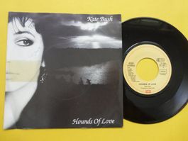 Kate Bush – Hounds Of Love