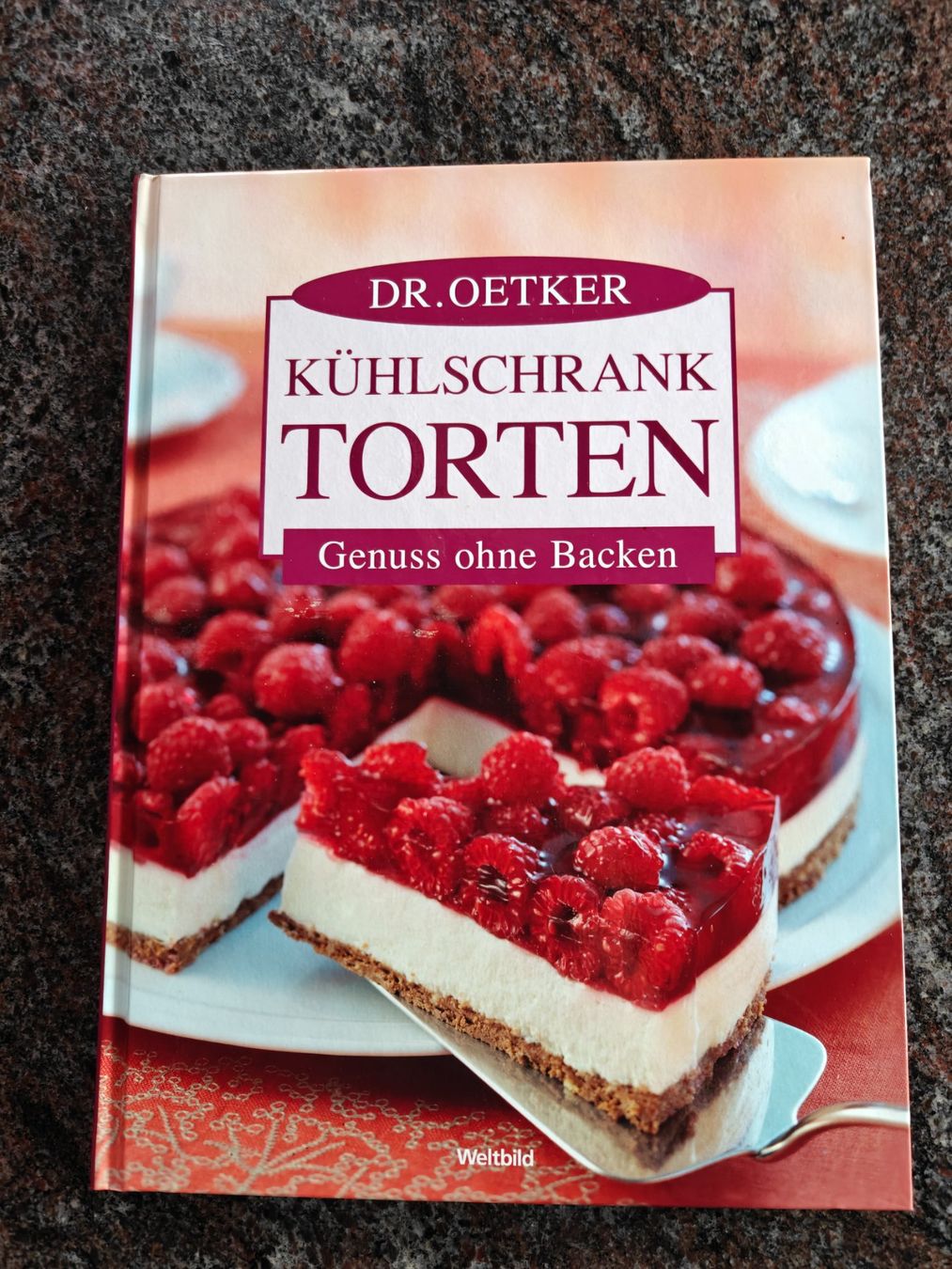 Bücher: Kühlschrank Torten – Gebraucht aus Bätterkinden von Elefantenzoo