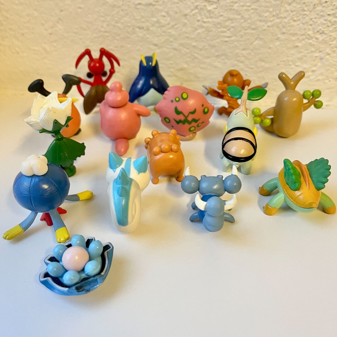 Pokémon Statuette: Pokemon Figuren 15er Set No Name – Usato da Zürich venduto da Allrounders