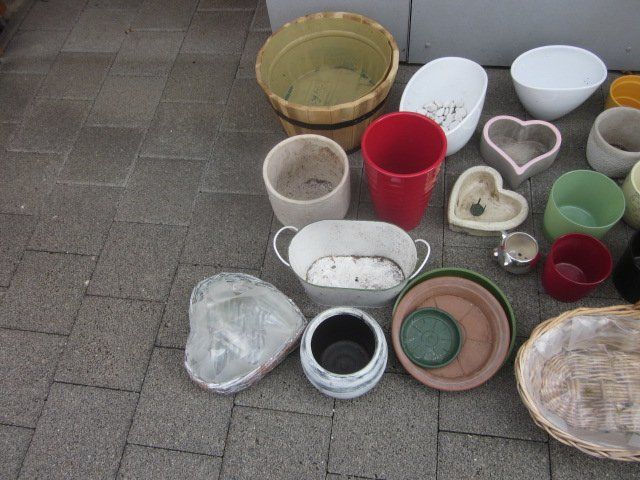 Blumentöpfe: Blumentöpfe / Übertöpfe – Gebraucht aus Aarau Rohr von biene1988 1