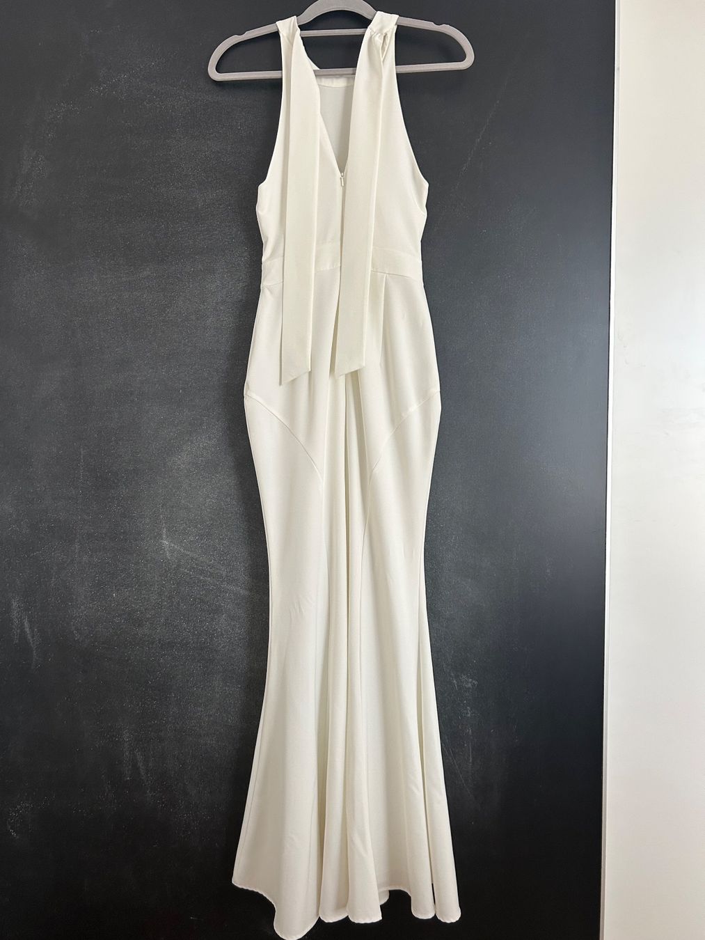 Kleider: Figurbetontes Kleid – Neu (gemäss Beschreibung) aus Stetten SH von egl_z6jq 1
