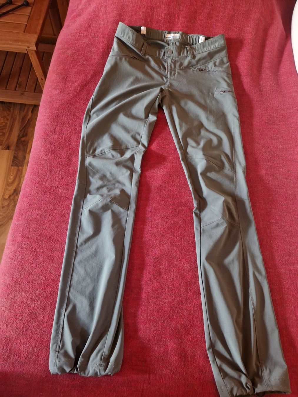 Columbia Hosen: Wanderhose Columbia, Gr. 34, grau – Gebraucht aus Gonten von Pini007
