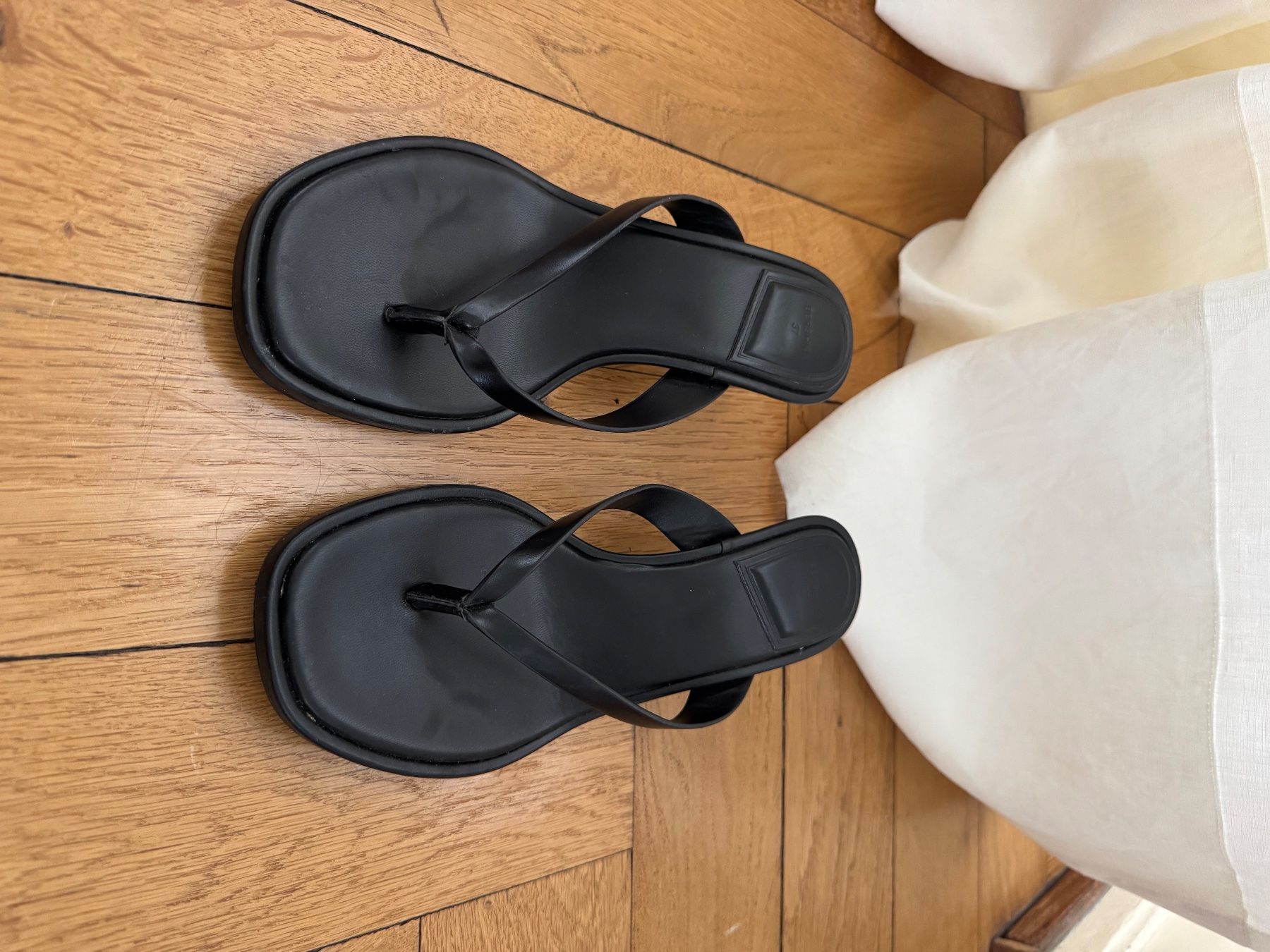 Bershka Scarpe da donna: FLIPFLOP HEELS BERSHKA – Usato da basel venduto da ann_fly9 2