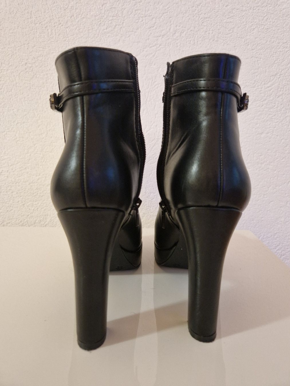 Scarpe da donna: Chaussures à talons noires pointure 39 – Nuovo (secondo la descrizione) da Versoix venduto da aline_b 3