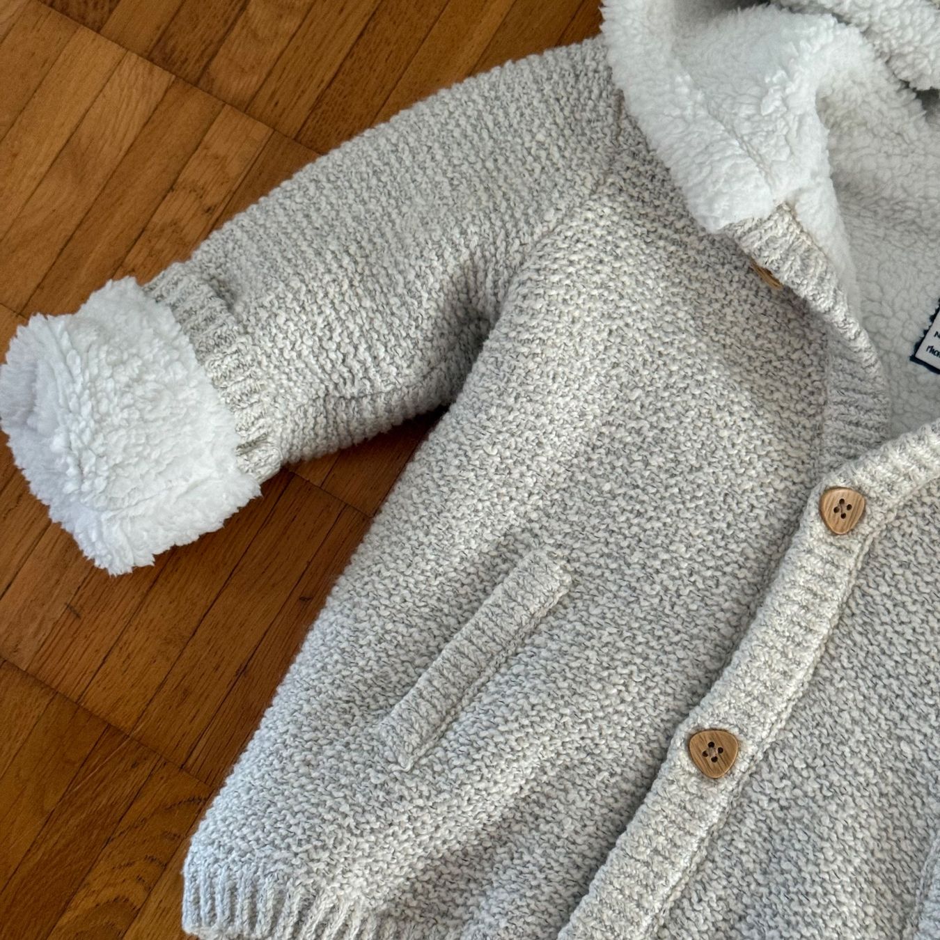 C&A Vestes & Manteaux: C&A Plüschjacke Gr 98cm/3Y – Neuf (Voir description) à Richterswil par Eunoia85 2