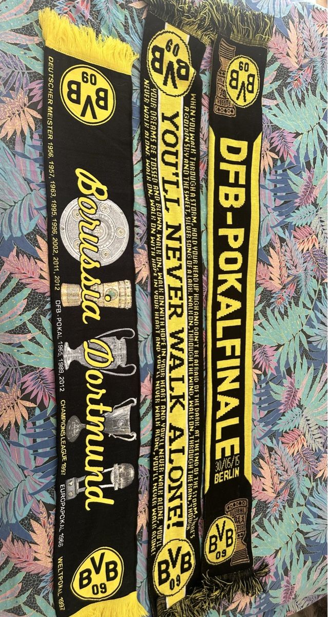 Foulard & Sciarpe: Borussia Dortmund – Nuovo (secondo la descrizione) da Le Châble VS venduto da Alexia1