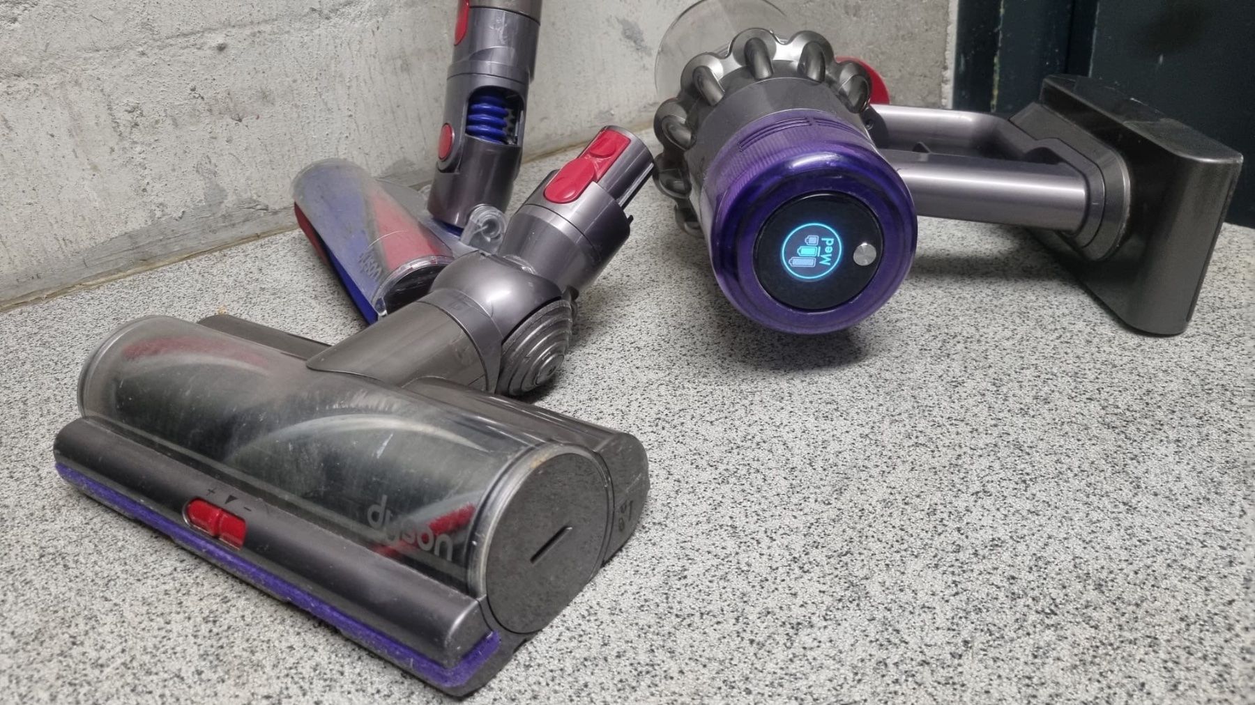 Dyson Staubsauger & Zubehör: Dyson V11 Absolute Staubsauger kabellos – Gebraucht aus Oberengstringen von George0070 1