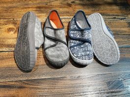 Lot 2 x paires de Pantoufles Superfit en 28