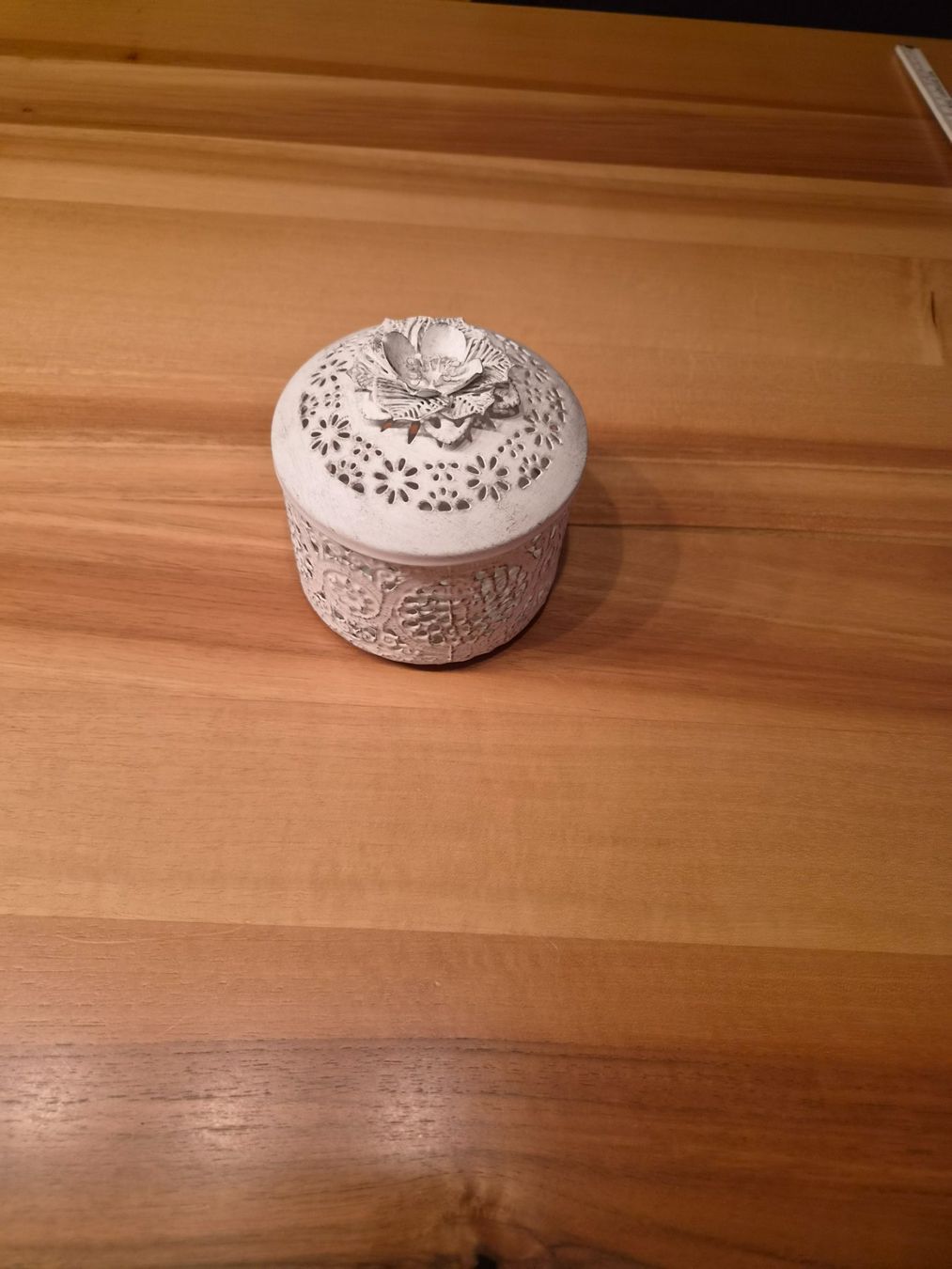 Tutte le decorazioni: Dekorative Schmuckdose / Dose mit Rosenmuster, Vintage Stil – Usato da Ibach venduto da urs_sl5h