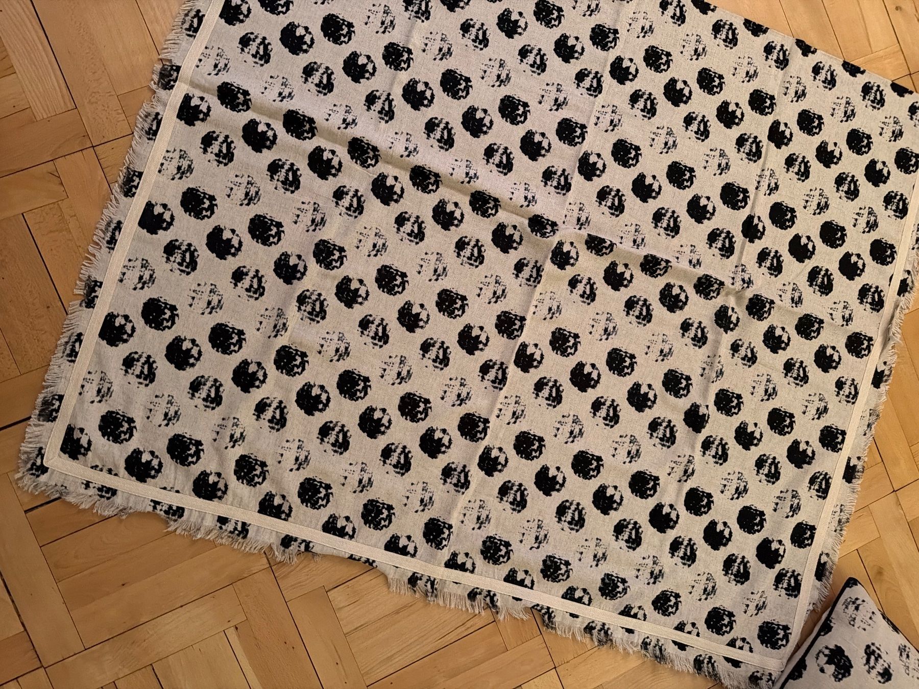 Coperte: Sofa Decke – Usato da Zürich venduto da by.mr.evans