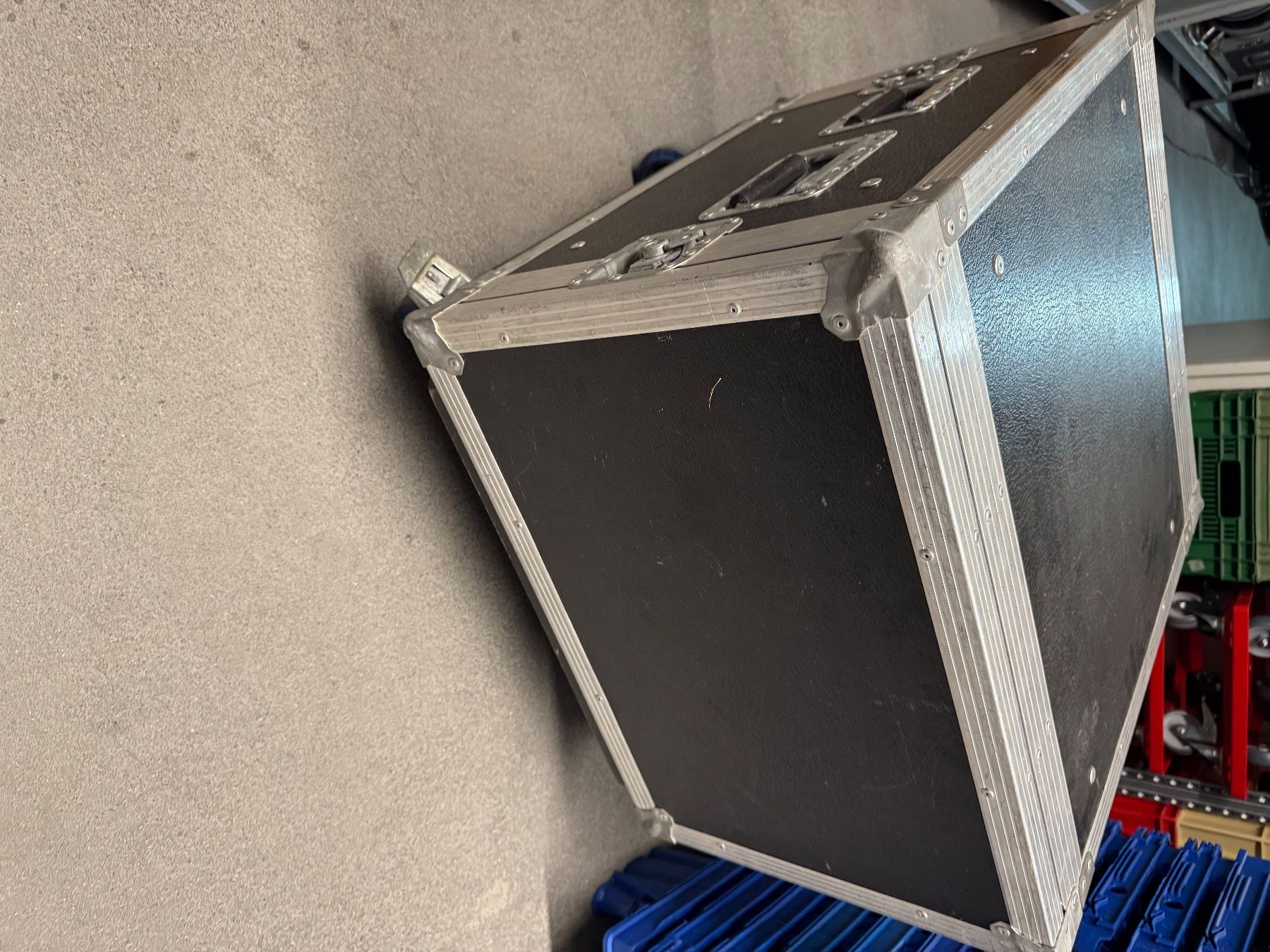 Supporti a parete: AMP Rack 19'' 6HE – Usato da Oberdorf NW venduto da AndotechnicsGmbH 1