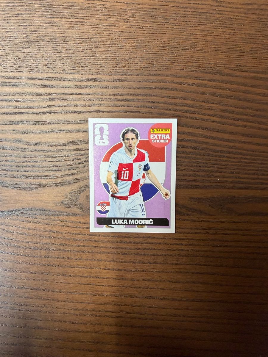 Panini Carte collezionabili: Panini Extra Sticker - Luka Modric - base / pink – Nuovo (secondo la descrizione) da Wolhusen venduto da AlpenVibe