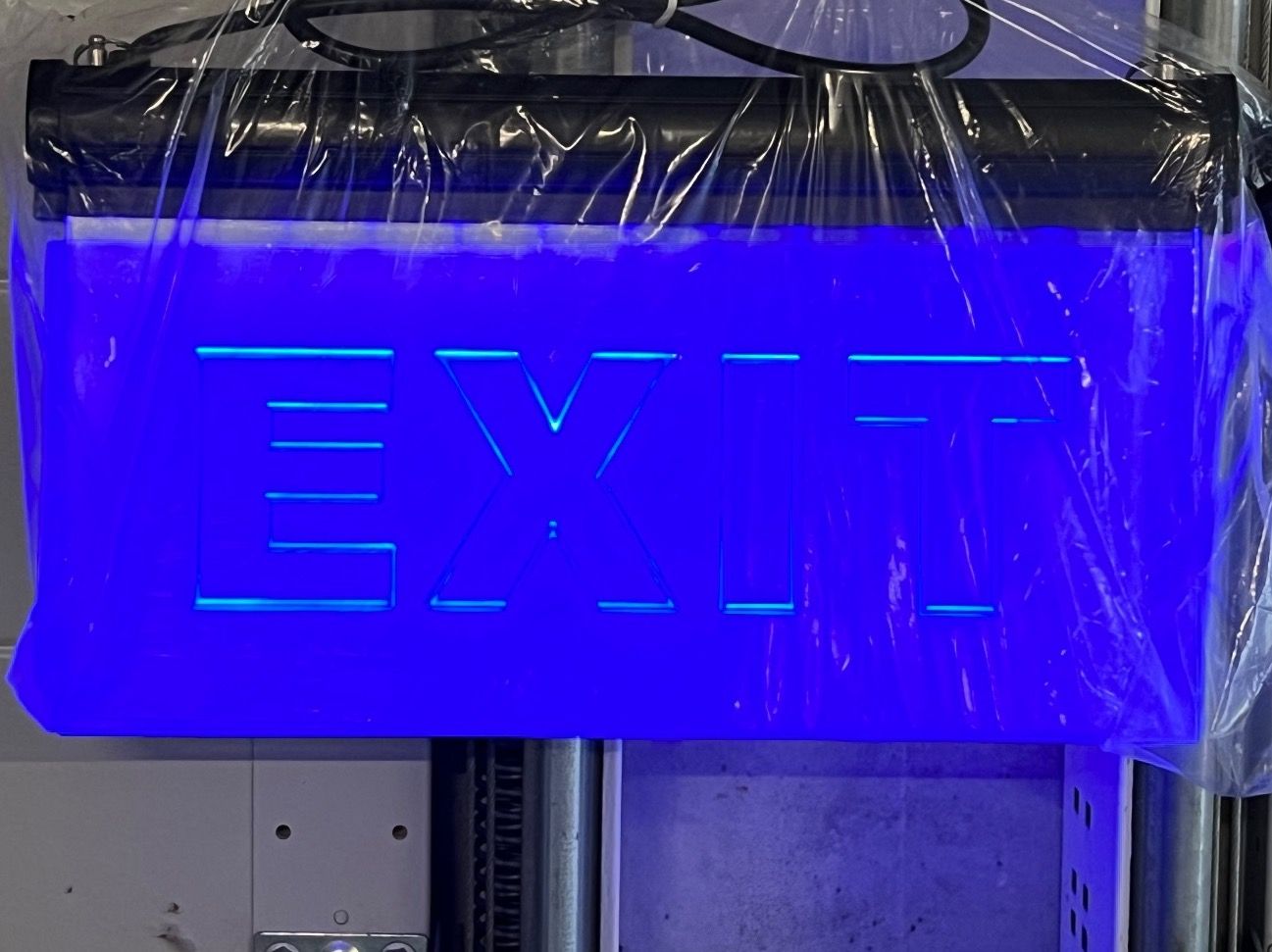Elektronikbauteile: Schild, EXIT – Neu und originalverpackt aus Biel/Bienne von HB13 4