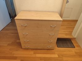 Gebrauchte Holzkommode mit 4 Schubladen,