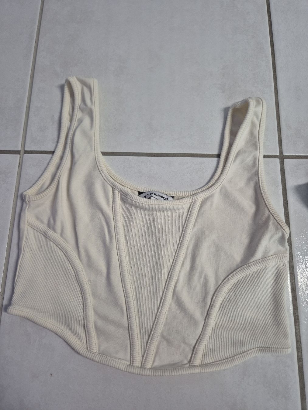 Top: 4 tops – Usato da Granges-Paccot venduto da smo_dp89 1