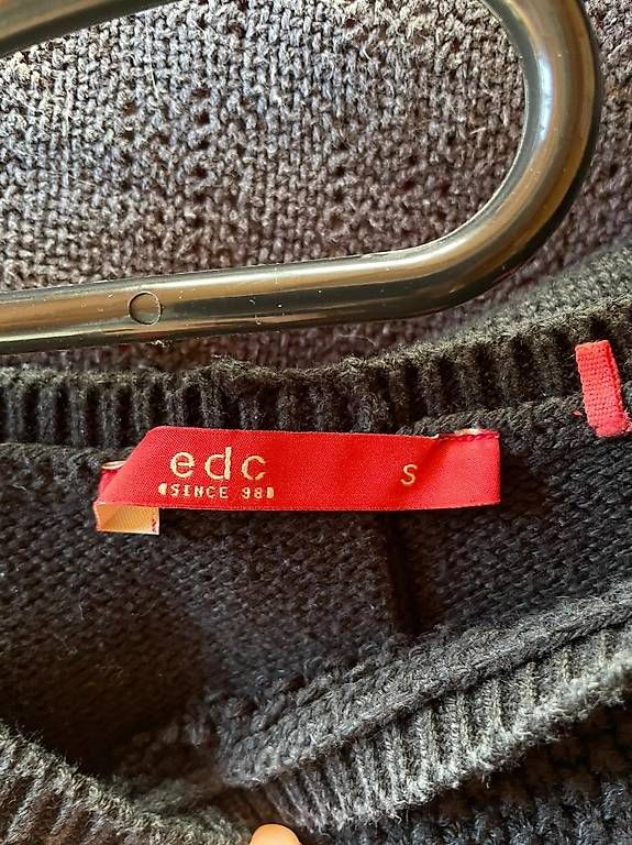 Esprit Vestiti: Strickkleid von Esprit – Usato da Rüschegg Heubach venduto da sharky81 2