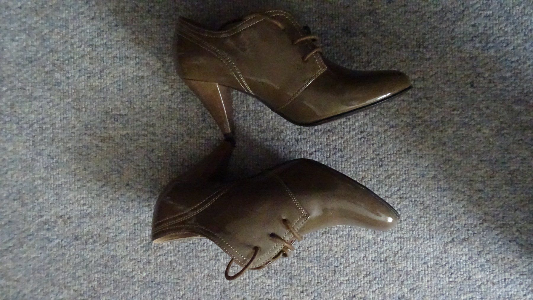 Scarpe da donna: NEU SCHUHE GR. 40. – Nuovo e nell'imballaggio originale da Burgdorf venduto da may52 1