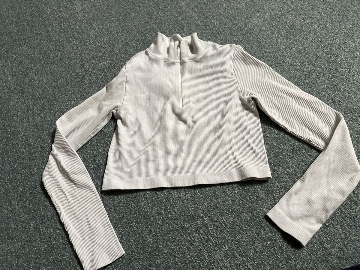 Lotti di vestiti: Damen Ripp-Pullover Langarm Gr S – Usato da Baltschieder venduto da YmroBe 2