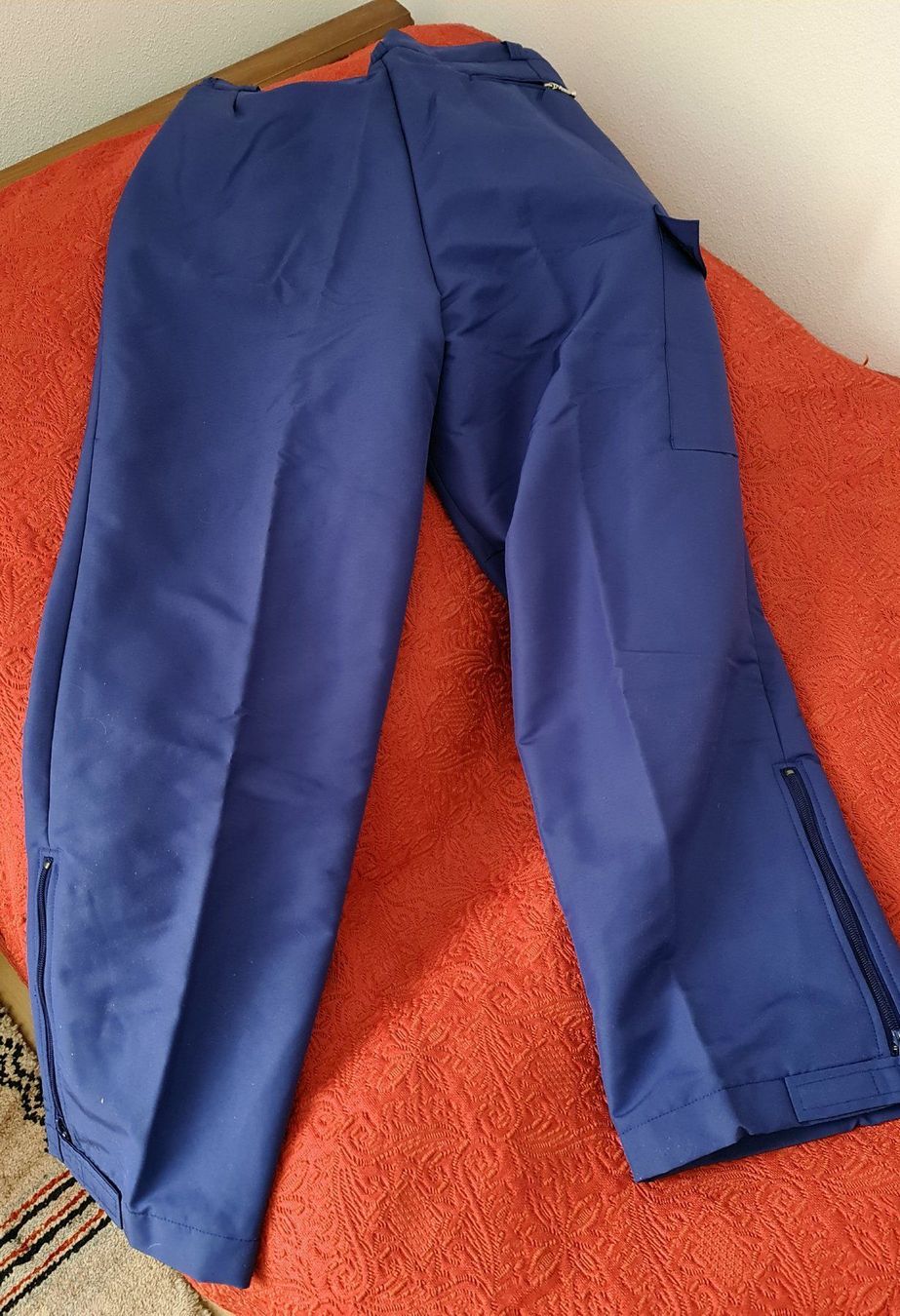 Pantaloni: Pantalon d'hiver / La Poste – Nuovo (secondo la descrizione) da Cortaillod venduto da signep