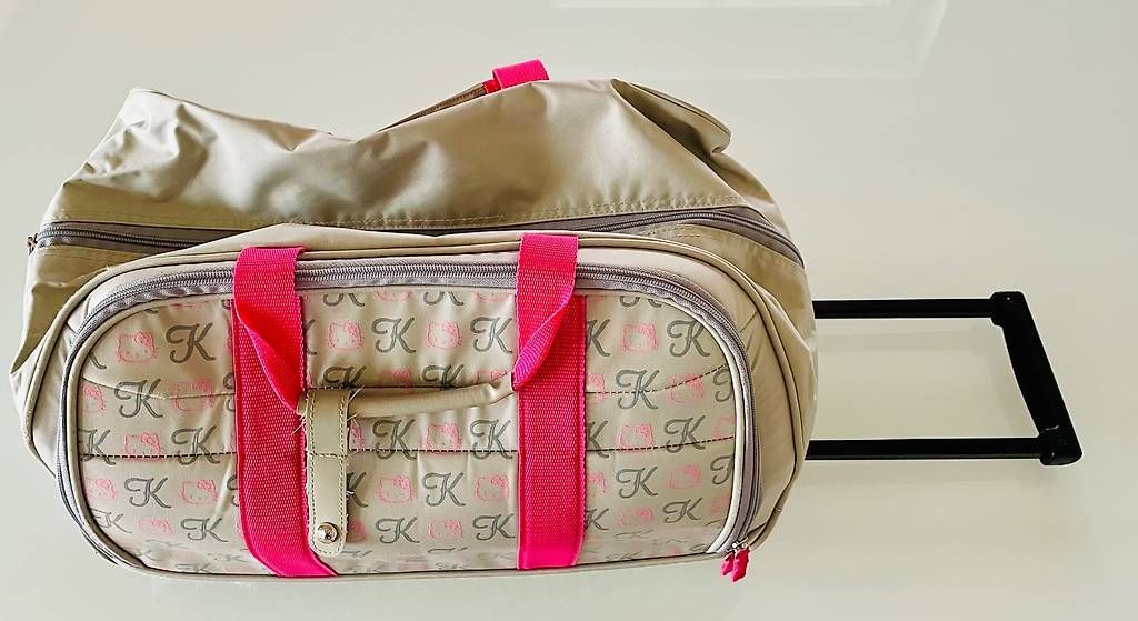 Valigie: Hello Kitty kleiner Koffer / Reisetasche – Usato da Lufingen venduto da mar_v5lj 4