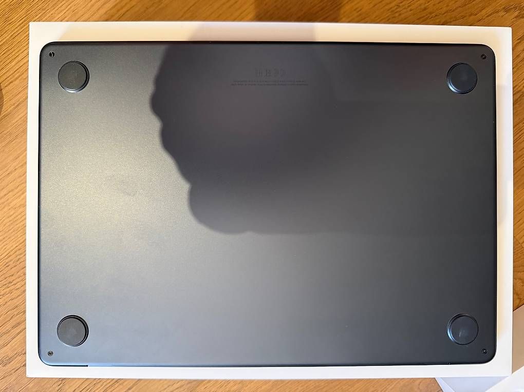 Apple Notebook: MacBook Air M2 13" Minuit  512 Go  Boîte complète – Usato da Bougy-Villars venduto da Chingys 2
