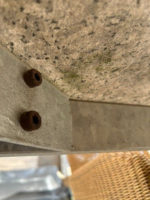 Tische: Granit-Gartentisch – Gebraucht aus Grosshöchstetten von gordes10 7