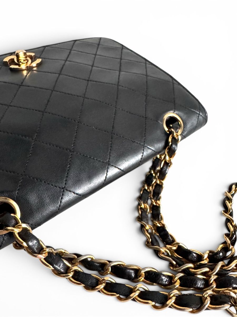 Chanel Borse da donna: CHANEL Lambskin Quilted Small Single Flap Tasche – Usato da Kriens venduto da hannaandkiko 6