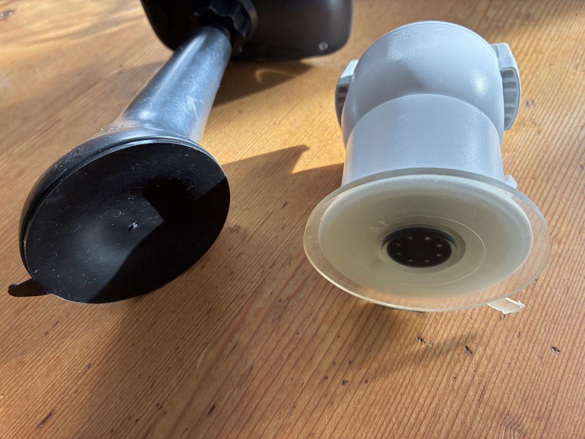 Staffe: 2x Universal Handyhalterung Auto fast neu – Usato da Urnäsch venduto da schneewittli. 2