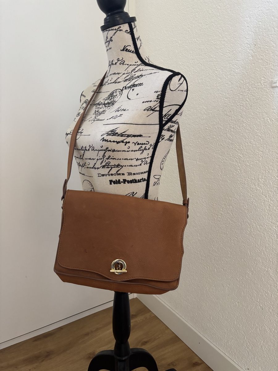 Zara Borse da donna: Zara Umhängetasche aus Leder – Usato da Schönenbuch venduto da san_b2tj 1