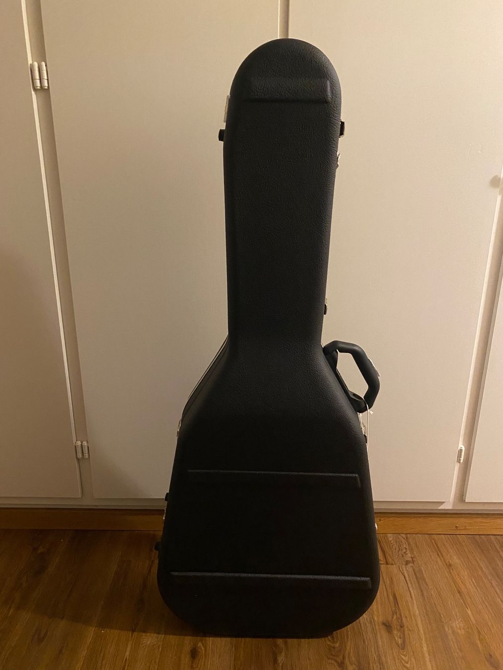 Musikinstrumente: Hiscox Pro II OM Gitarrencase – Neu und originalverpackt aus Beckenried von and_b729 3