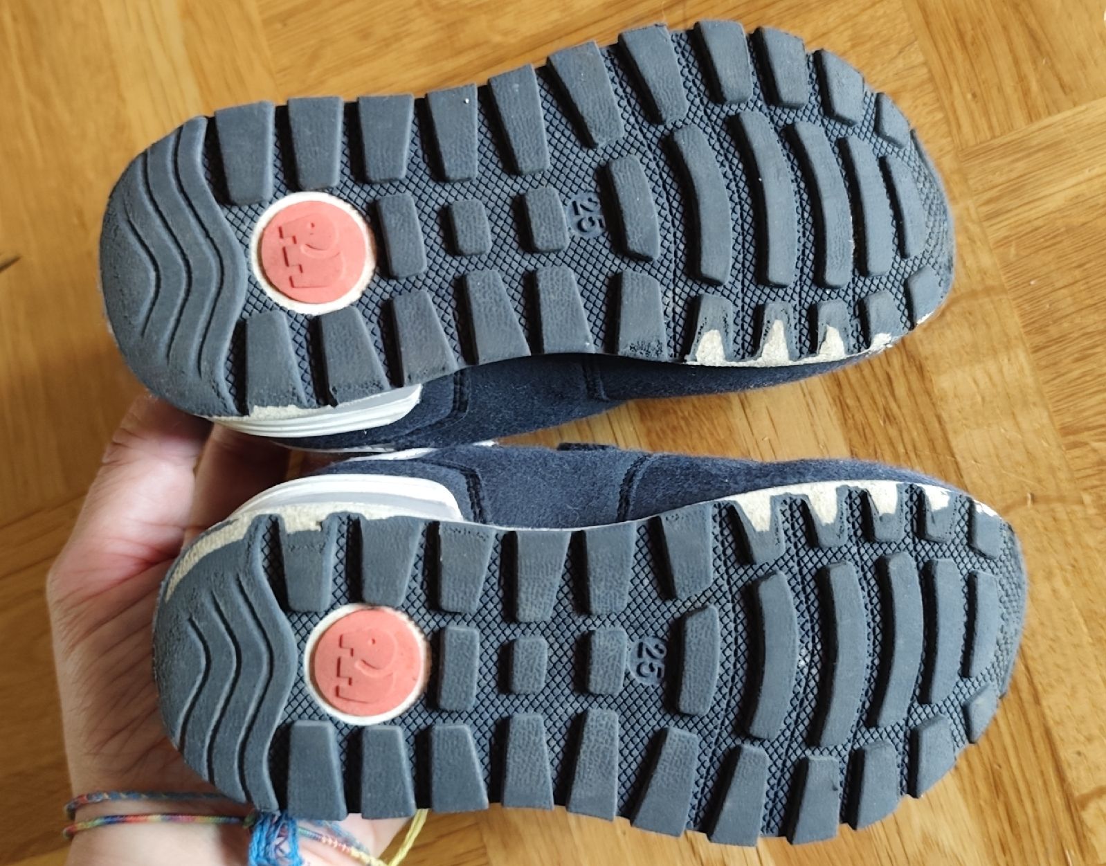 Elefanten Chaussures garçon: Elefanten Turnschuhe Gr. 25 – D'occasion à Mühleberg par Riverinyoureyes 2