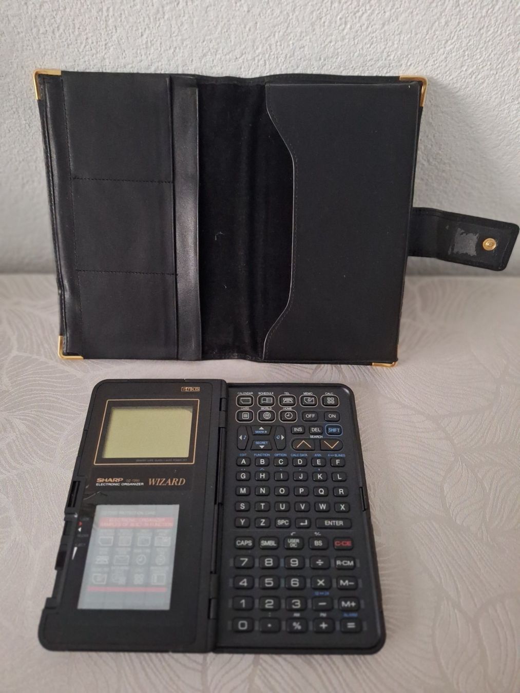 PCs: Sharp OZ-7200 Elektronischer Organizer 90 er Jahre – Gebraucht aus Zürich von Lemon007