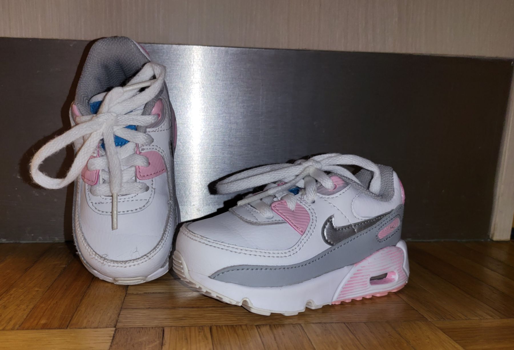 Schuhe für Mädchen: Nike Air Max 90 Bébé – Gebraucht aus Versoix von Dragi1201