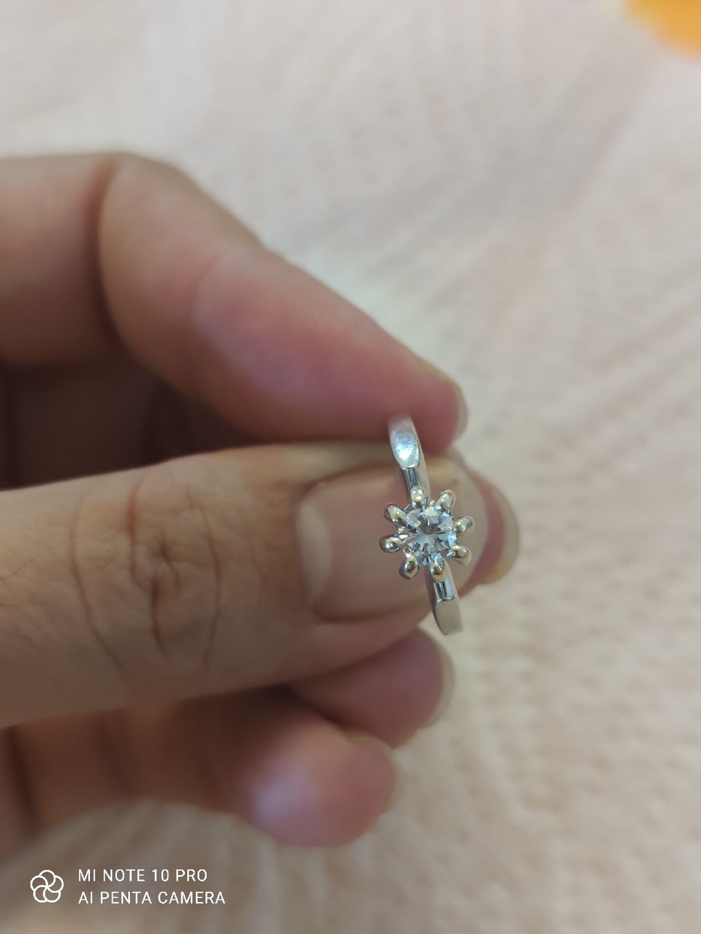 Anelli: 750 gestempelt Weissgold 18k Ring – Usato da Zürich venduto da Menyar1982