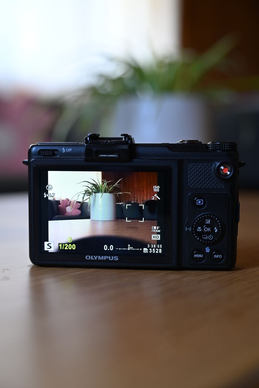 Olympus Kamera: Olympus XZ-1 – Gebraucht aus Flanthey von North_altitude 3