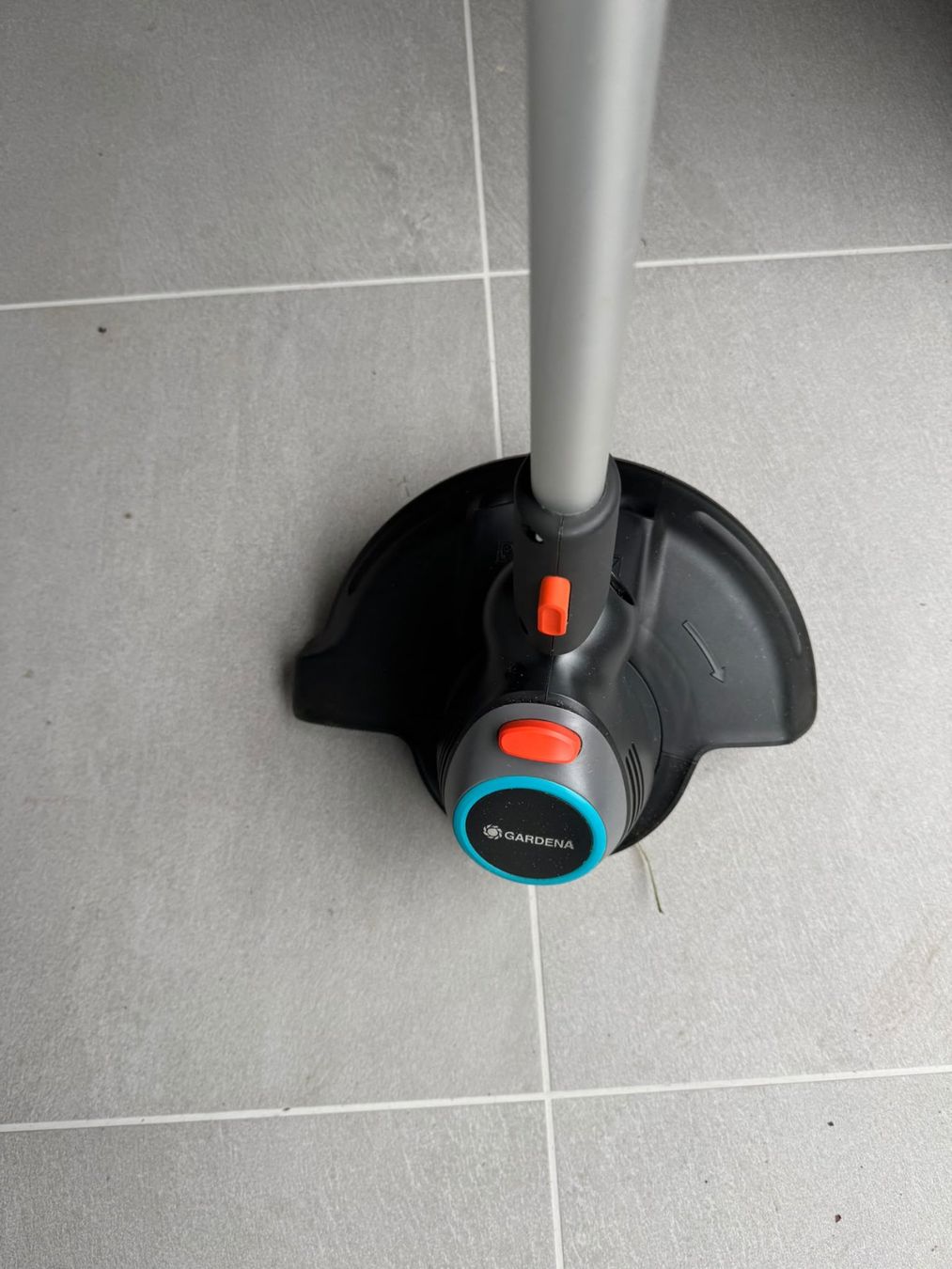 Gardena Tagliaerba: Débroussailleuse Gardena electrique – Usato da St Legier La Chiesaz venduto da pgjudd 2