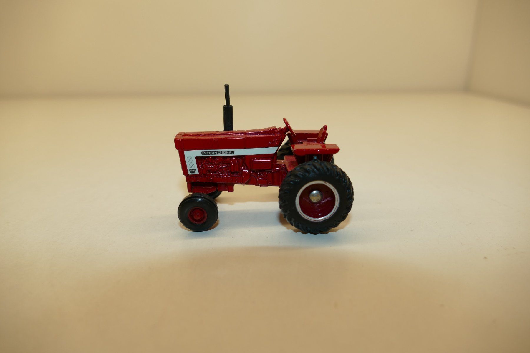 Kit di modellismo & Modellini statici: Metallmodel: International 966 Traktor – Nuovo (secondo la descrizione) da Niederhasli venduto da rail-duerst 1