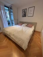 Bett beige inkl. Lattenrost und Matrazen