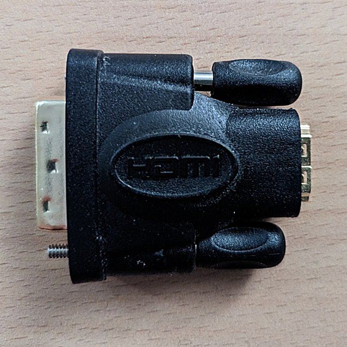 Laufwerke & Adapter: Adapter HDMI - DVI – Gebraucht aus Uetikon am See von Tomarrani