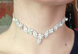 Elegante Halskette mit Perle & Strass      672