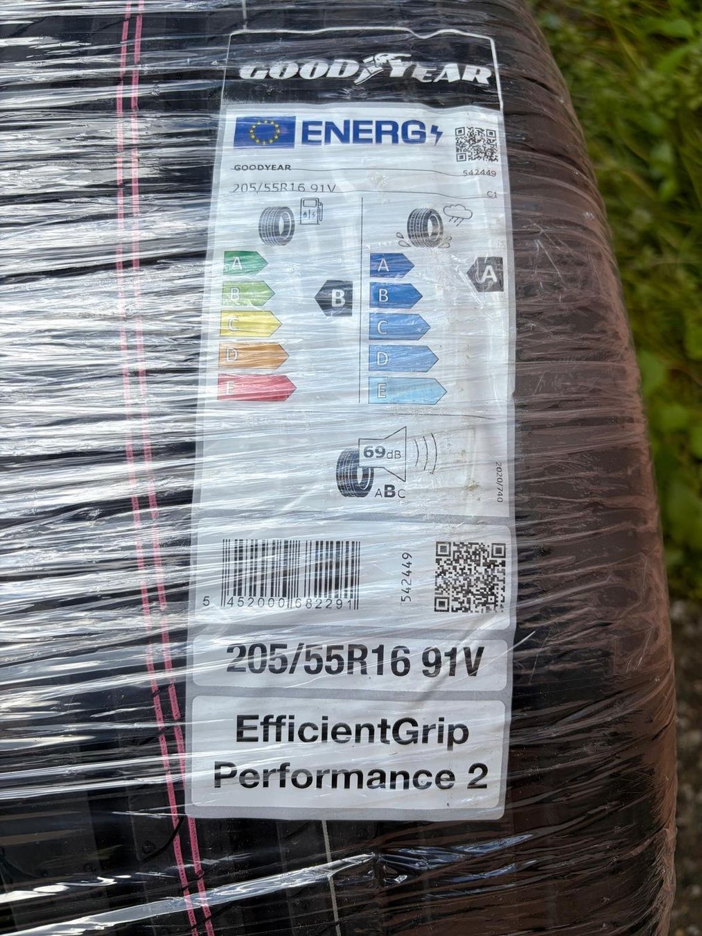 Goodyear Pneumatici & Ruote complete: Goodyear Efficientgrip Performance 2 205/55 R16 91V – Nuovo e nell'imballaggio originale da Bern venduto da naedlee