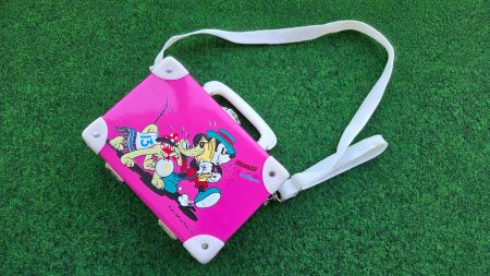 Walt Disney Production, Köfferchen alt, Mickey the Winner