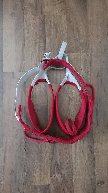 Attrezzatura da arrampicata: Petzl SAMA Grösse S – Usato da Linthal venduto da StuessiLinthal
