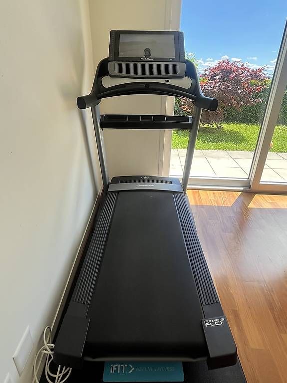 Vélos d'appartement:     NordicTrack Commercial 2950 Model – D'occasion à La Conversion par alb_wfz5 2