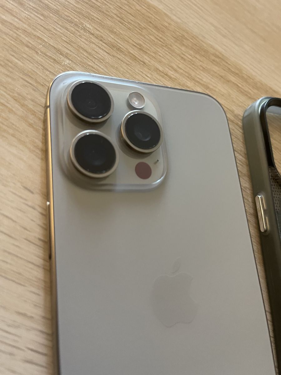 Apple Telefoni cellulari / Smartphones: IPhone 15 pro Max 256gb – Usato da Biel/Bienne venduto da ML31 2
