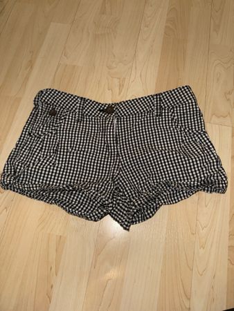 Coole Shorts von Here+There, Gr. 164, Sommer-Look!