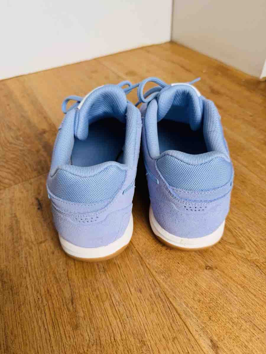 Nike Herrenschuhe: Nike Sneaker hellblau Grösse 42.5 neuwertig – Neu (gemäss Beschreibung) aus Bettwil von Peppine 1