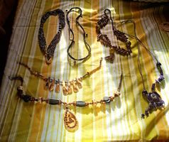 Set von 5 Halsketten Modeschmuck gebraucht guter Zustand
