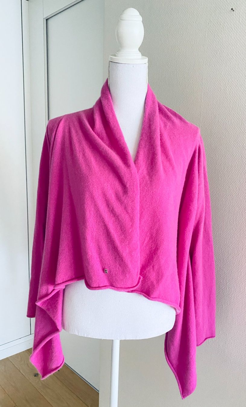 Bogner Giacche: BOGNER: Strickjacke, 100 % Kaschmir, Pink, hoher NP – Difettoso da Gunten venduto da divertimenti 4
